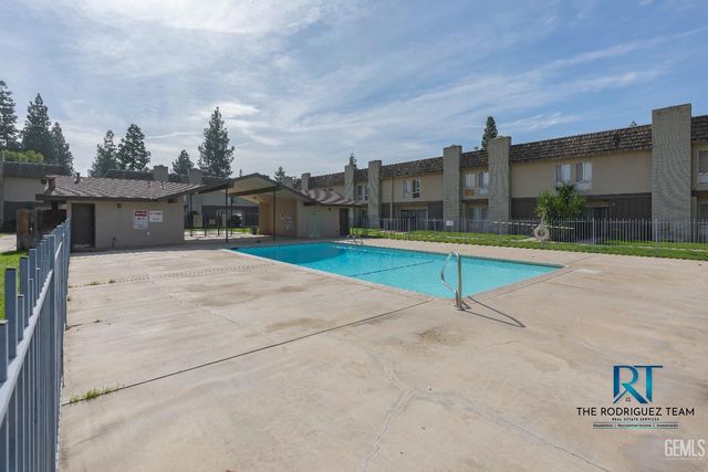 5301 Demaret Avenue 16, Bakersfield, CA 93309