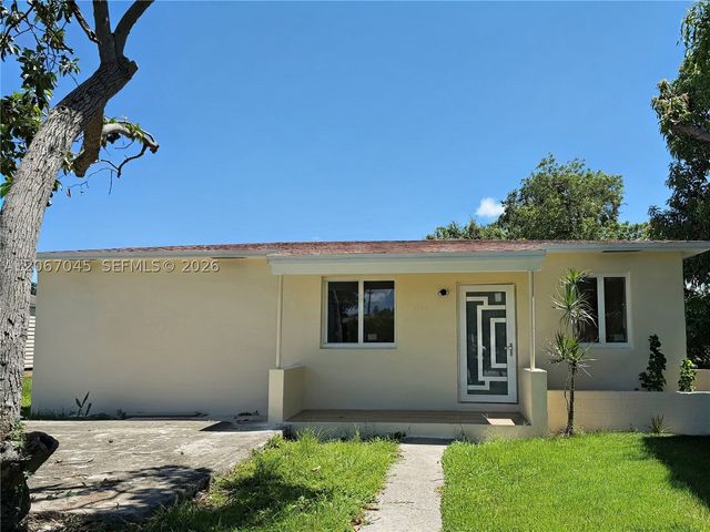 1740 NW 126th St, Miami, FL 33167