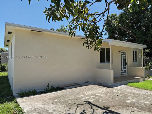 1740 NW 126th St, Miami, FL 33167