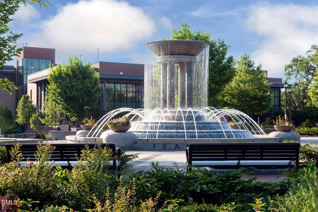 605 Hedrick Ridge Road 303, Cary, NC 27519