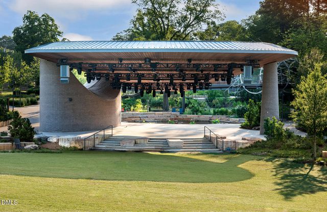 605 Hedrick Ridge Road 303, Cary, NC 27519