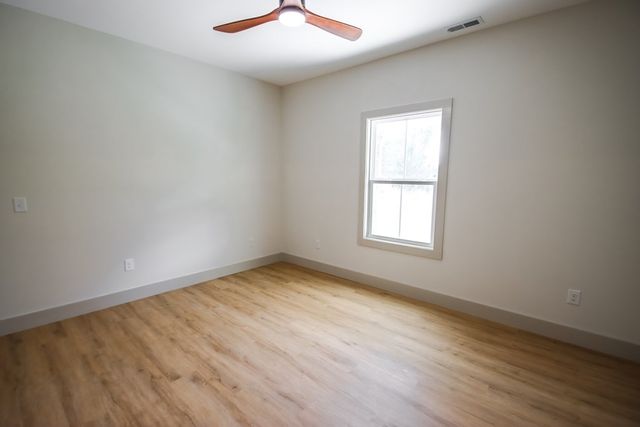 1843 Three Island Rd, Walling, TN 38587