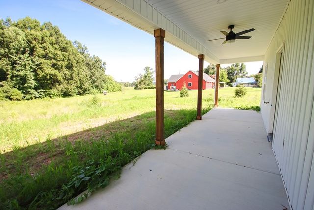 1843 Three Island Rd, Walling, TN 38587