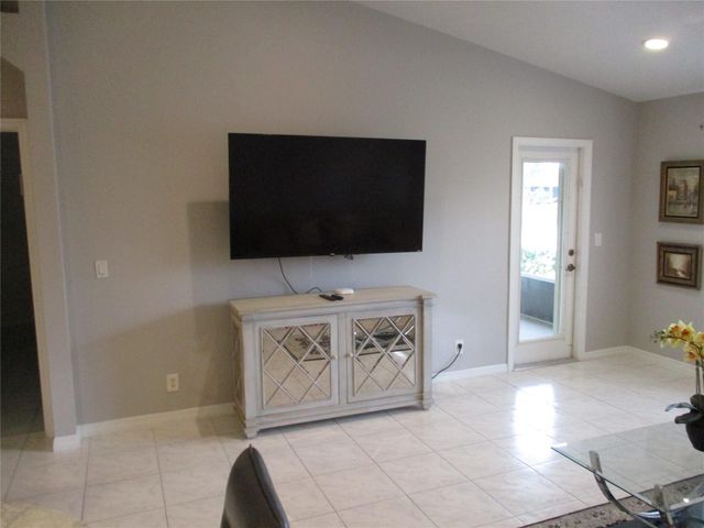 6145 Lake Hibiscus Dr 6145, Delray Beach, FL 33484