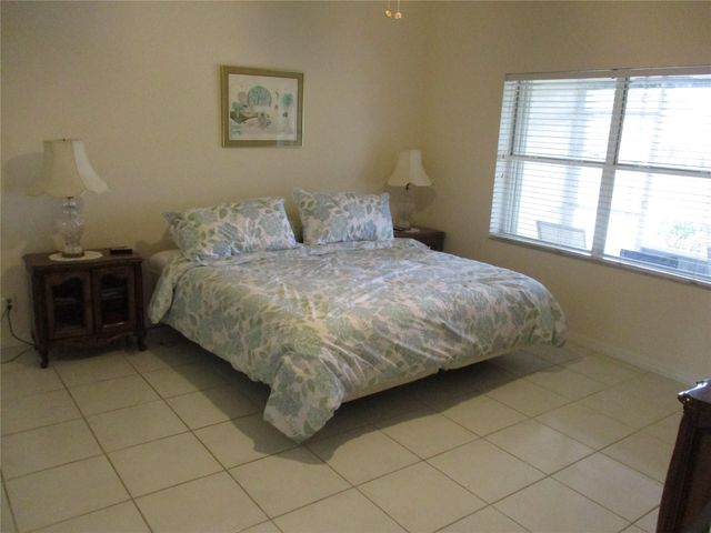 6145 Lake Hibiscus Dr 6145, Delray Beach, FL 33484