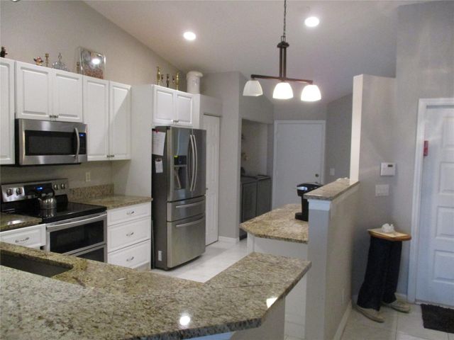 6145 Lake Hibiscus Dr 6145, Delray Beach, FL 33484