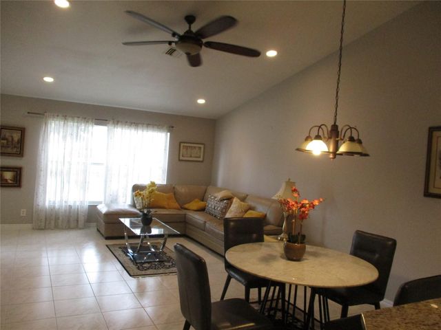 6145 Lake Hibiscus Dr 6145, Delray Beach, FL 33484