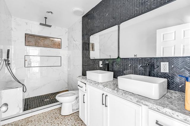 1508 N Calaveras Avenue, Fresno, CA 93728