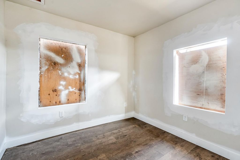 Image 10 of property listing at 1508 N Calaveras Avenue, Fresno, CA 93728