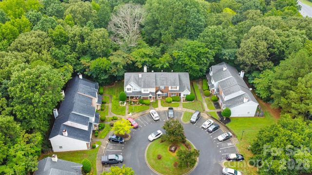 3604 Huyton Court, Charlotte, NC 28215