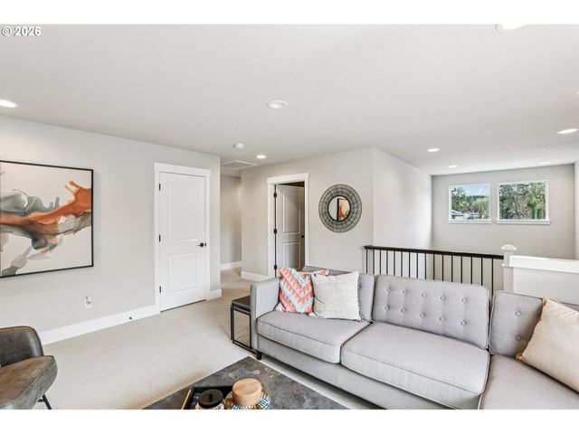 24435 Sw WHITE OAK Ter, Sherwood, OR 97140