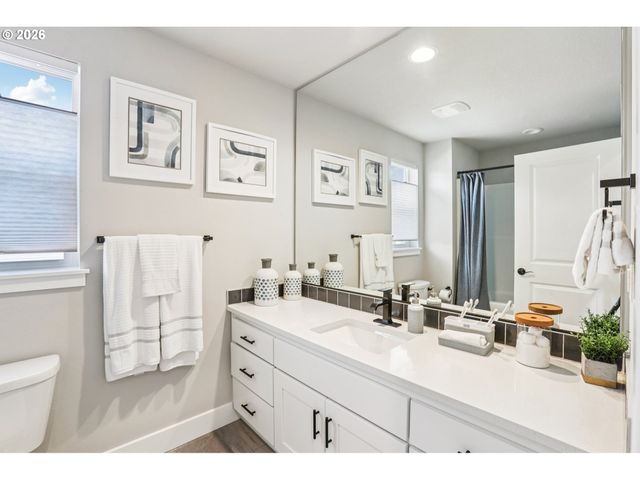 24435 Sw WHITE OAK Ter, Sherwood, OR 97140