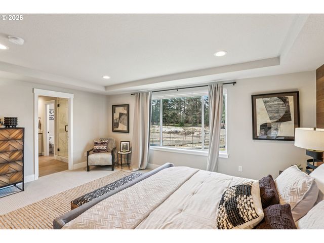 24435 Sw WHITE OAK Ter, Sherwood, OR 97140