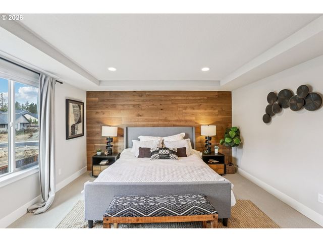 24435 Sw WHITE OAK Ter, Sherwood, OR 97140