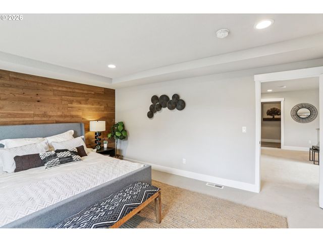 24435 Sw WHITE OAK Ter, Sherwood, OR 97140