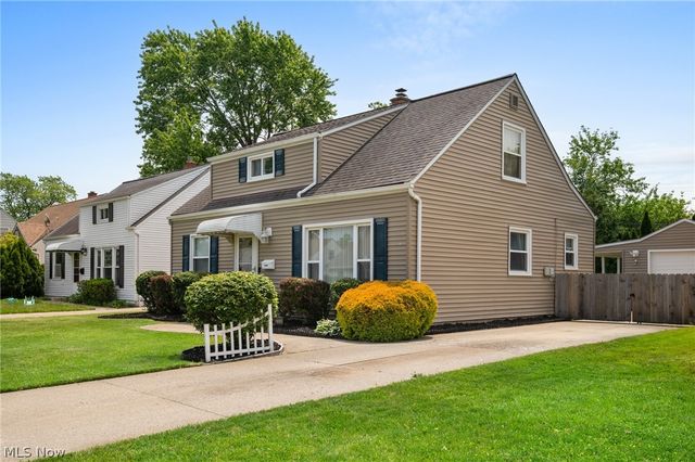 27030 Farringdon Avenue, Euclid, OH 44132