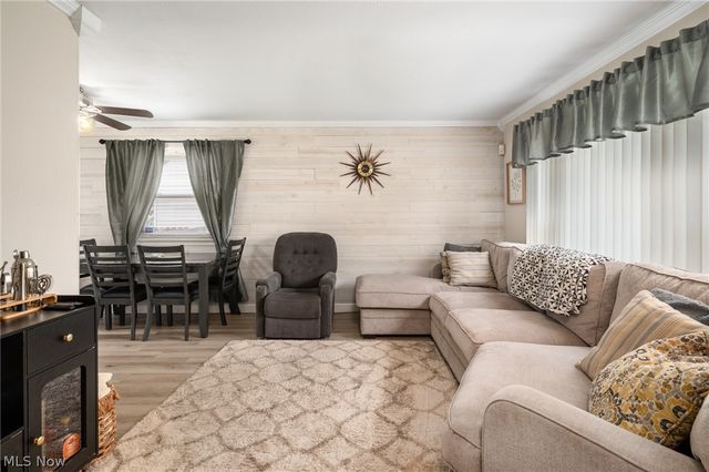 27030 Farringdon Avenue, Euclid, OH 44132