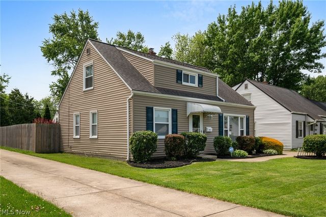 27030 Farringdon Avenue, Euclid, OH 44132