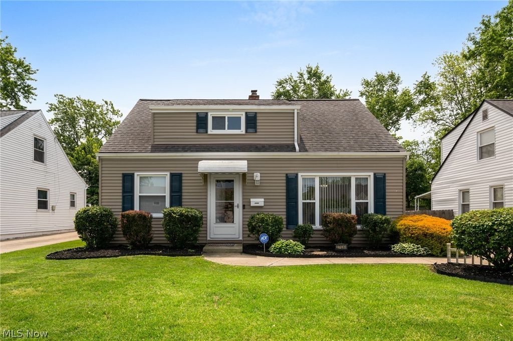 27030 Farringdon Avenue, Euclid, OH 44132