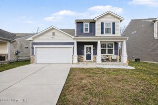 12042 Wooden Trace Dr, Louisville, KY 40229