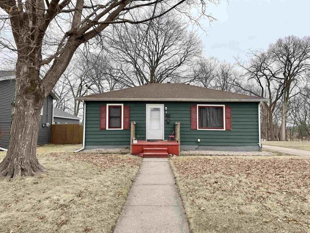 925 Brewster Avenue, Beloit, WI 53511