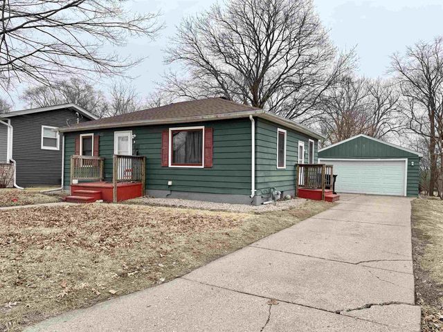 925 Brewster Avenue, Beloit, WI 53511