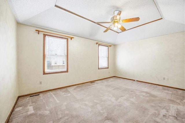 1104 SE 7th Street, Lee's Summit, MO 64063