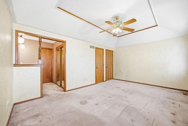 1104 SE 7th Street, Lee's Summit, MO 64063