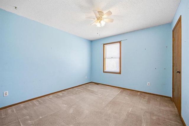 1104 SE 7th Street, Lee's Summit, MO 64063