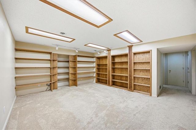 1104 SE 7th Street, Lee's Summit, MO 64063