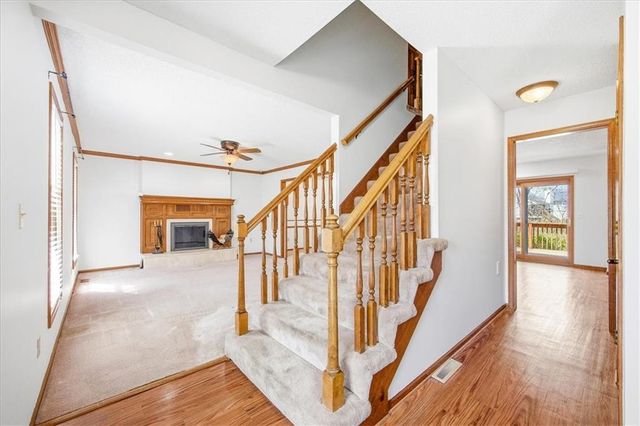 1104 SE 7th Street, Lee's Summit, MO 64063