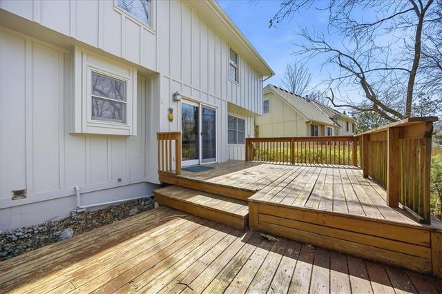1104 SE 7th Street, Lee's Summit, MO 64063
