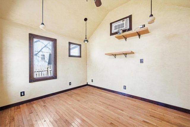 1104 SE 7th Street, Lee's Summit, MO 64063