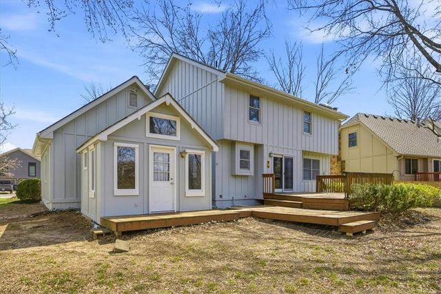 1104 SE 7th Street, Lee's Summit, MO 64063