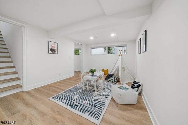 28 Fernhill Rd, Springfield Twp., NJ 07081