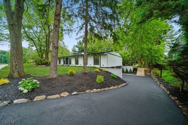 28 Fernhill Rd, Springfield Twp., NJ 07081