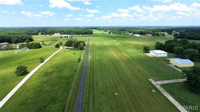 25 Barnstormer Lane, Unincorporated, MO 63348