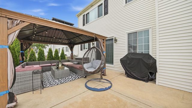 6142 AUTUMN RIDGE Drive, Plainfield, IL 60586
