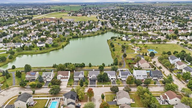 6142 AUTUMN RIDGE Drive, Plainfield, IL 60586