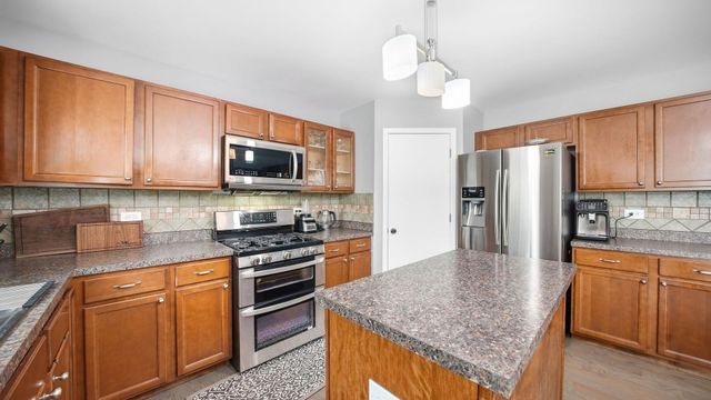 6142 AUTUMN RIDGE Drive, Plainfield, IL 60586