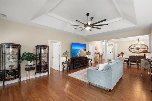 5528 Crescent View Drive, North Charleston, SC 29420