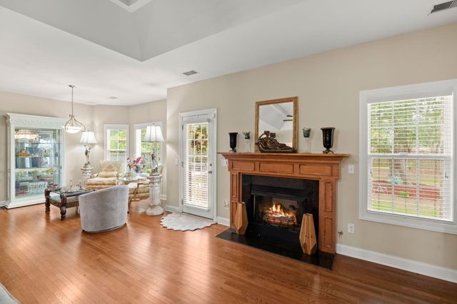 5528 Crescent View Drive, North Charleston, SC 29420