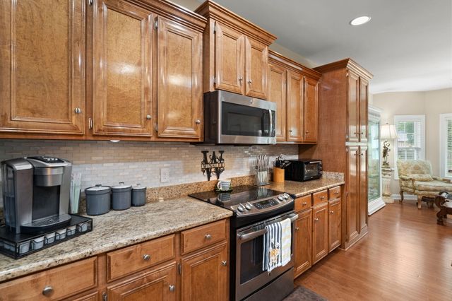 5528 Crescent View Drive, North Charleston, SC 29420