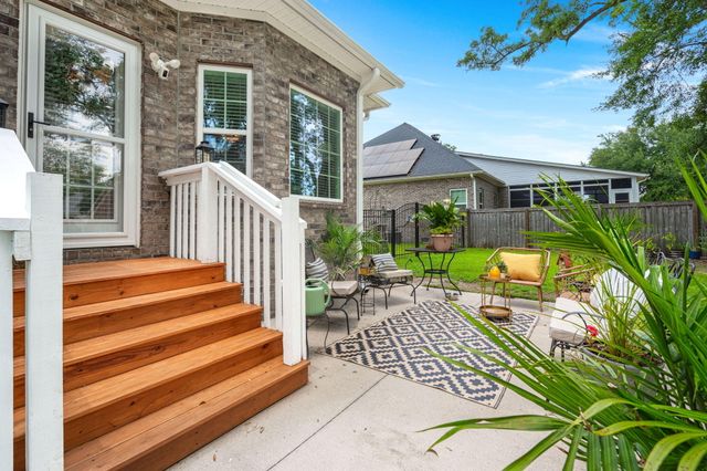 5528 Crescent View Drive, North Charleston, SC 29420