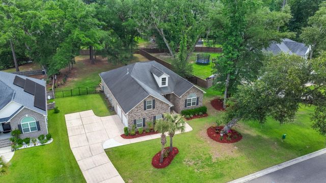 5528 Crescent View Drive, North Charleston, SC 29420