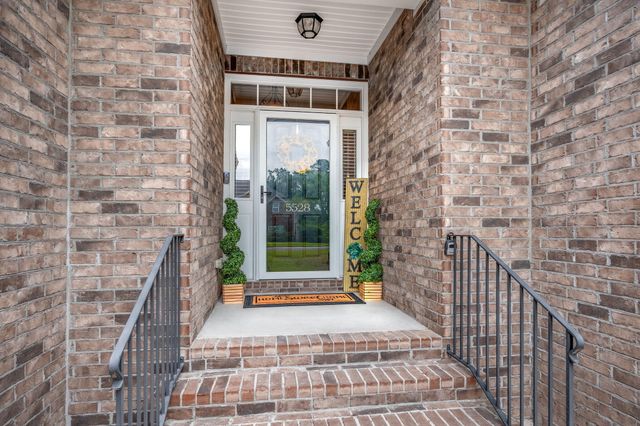 5528 Crescent View Drive, North Charleston, SC 29420