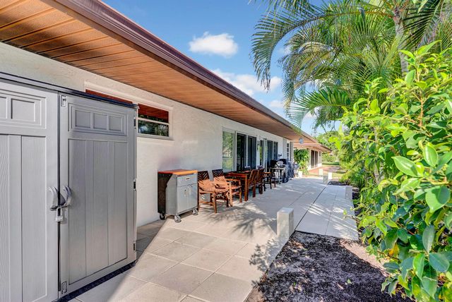 10306 Greentrail Drive N, Boynton Beach, FL 33436