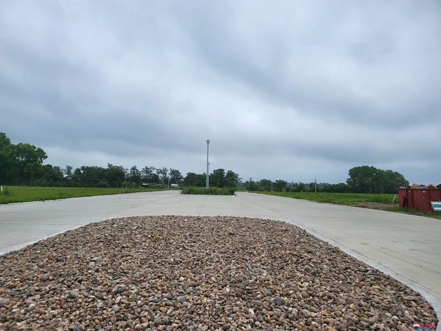 1902-1932 Titan Place, Hickman, NE 68372