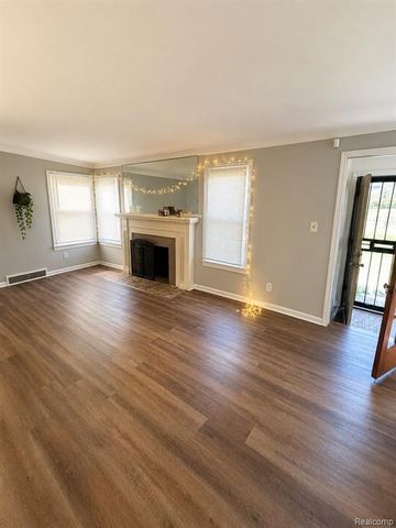 16861 Glastonbury Road, Detroit, MI 48219