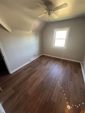 16861 Glastonbury Road, Detroit, MI 48219